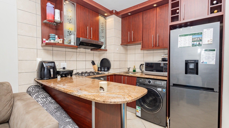 1 Bedroom Property for Sale in Table View Western Cape